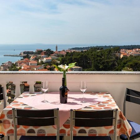 Guest House Lucija Banjol Екстериор снимка