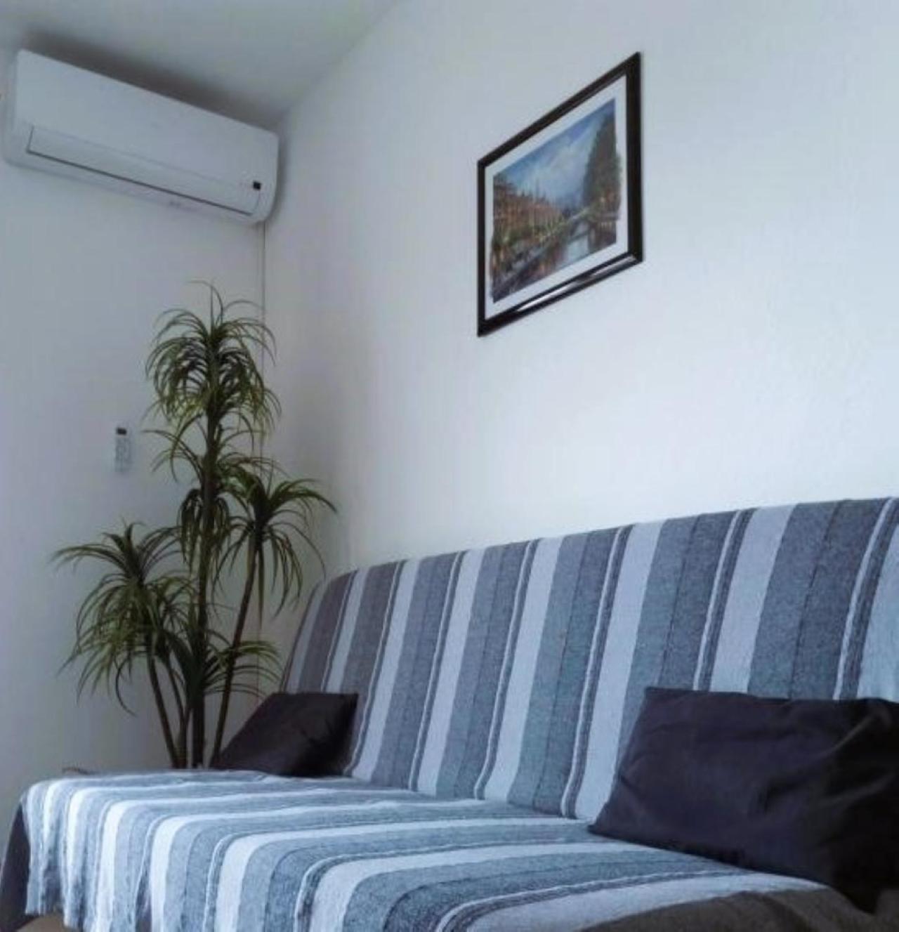 Guest House Lucija Banjol Стая снимка