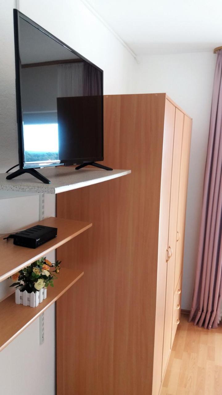 Guest House Lucija Banjol Екстериор снимка